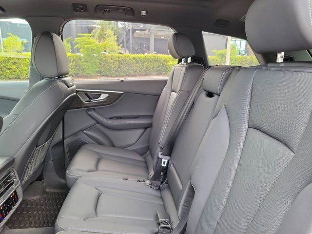 Used 2025 Audi Q7 3.0T Premium Plus w/ Premium Plus Package AWD/4WD image 11