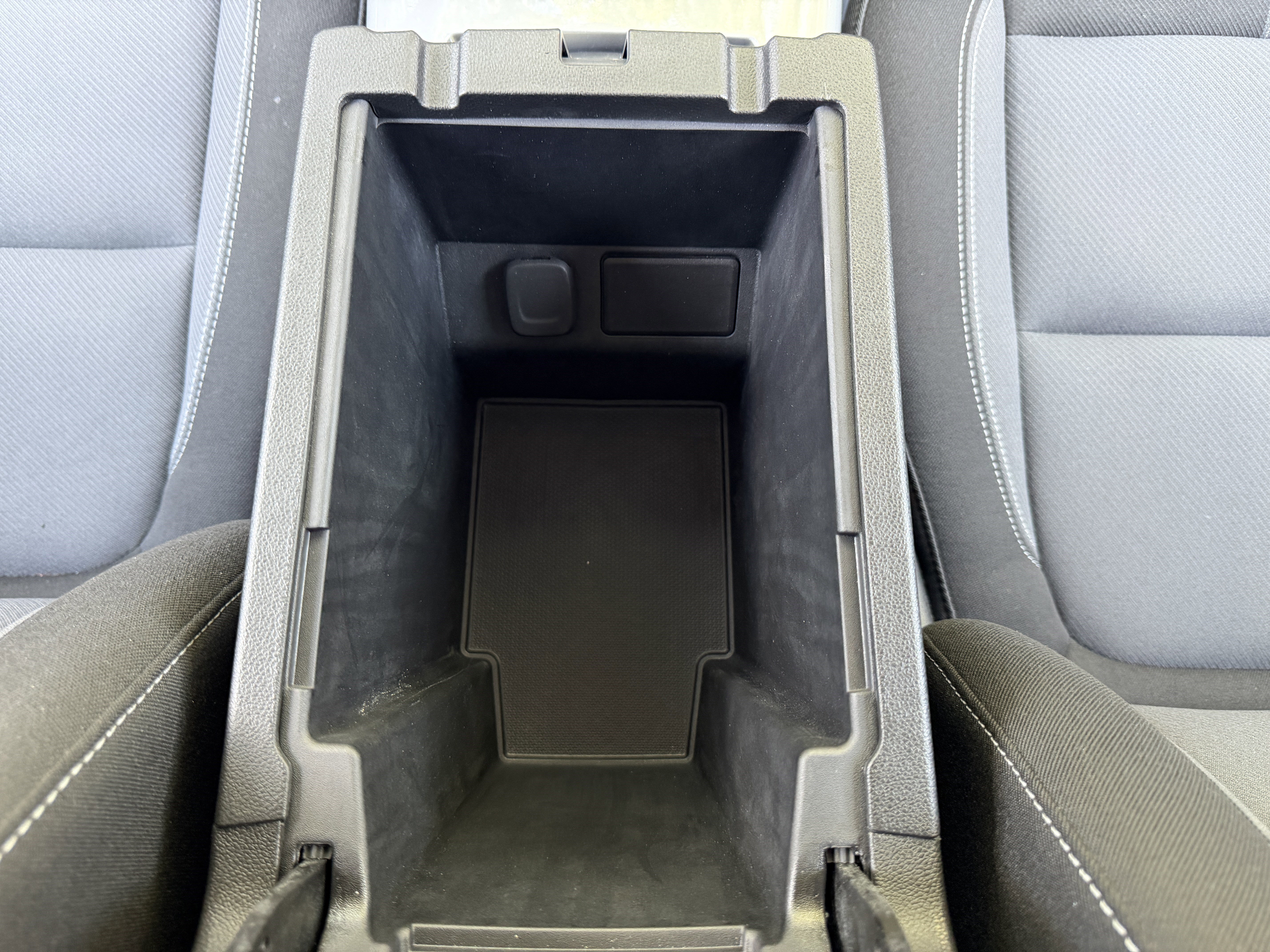 Used 2024 Chevrolet Blazer LT w/ Convenience Package FWD image 25