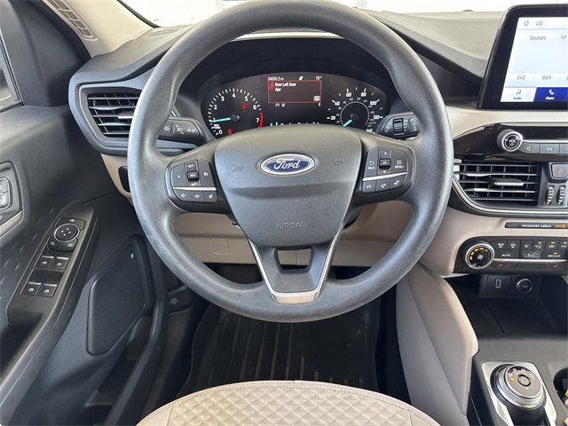 Used 2020 Ford Escape SE image 12