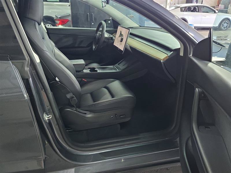 Used 2022 Tesla Model Y Long Range AWD/4WD image 7