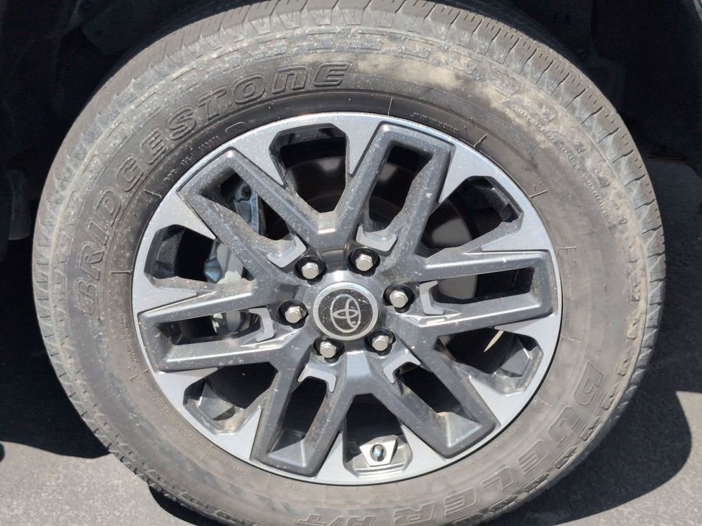 Used 2024 Toyota Tundra Limited AWD/4WD image 3