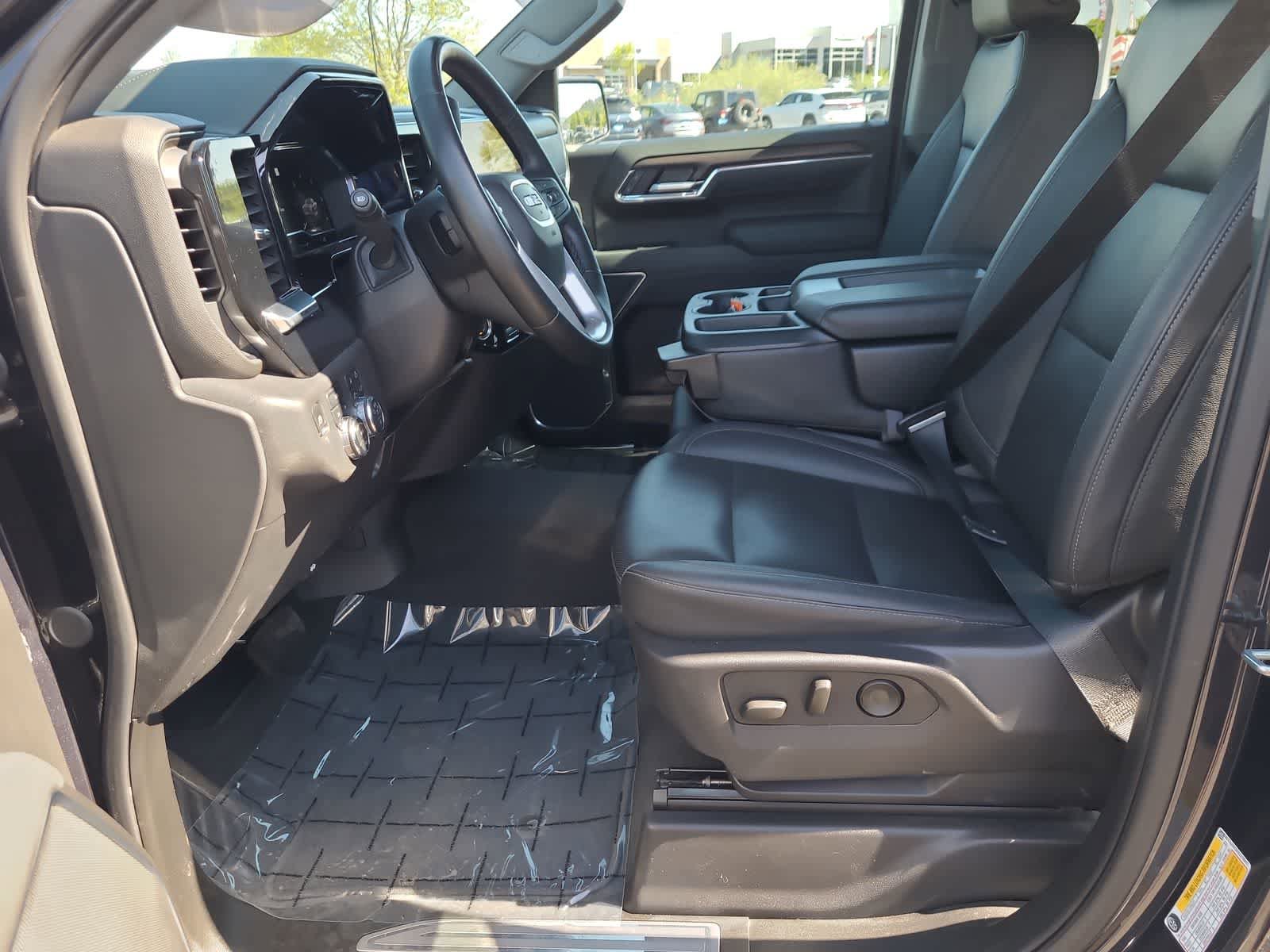 Used 2025 GMC Sierra 1500 SLT AWD/4WD image 19