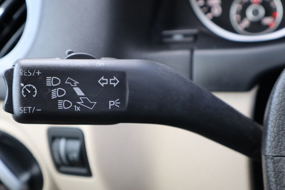 Used 2012 Volkswagen Tiguan S image 29