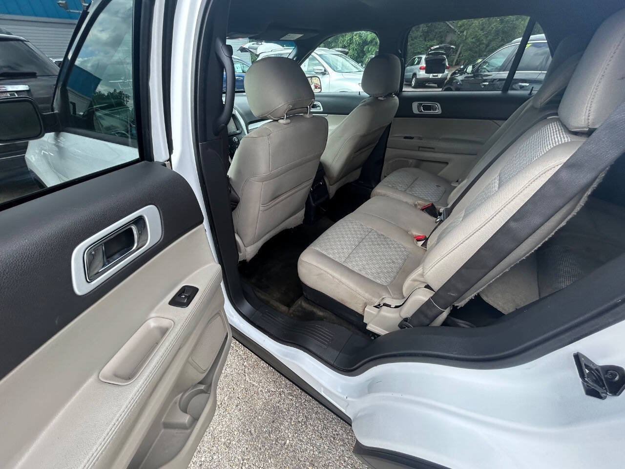 Used 2013 Ford Explorer XLT AWD/4WD image 6