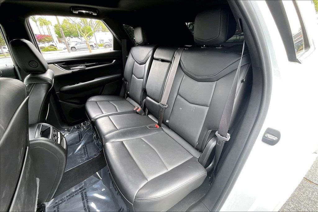 Certified 2024 Cadillac XT5 Premium Luxury FWD image 19
