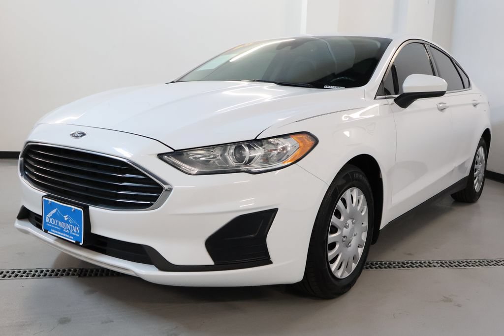 Used 2020 Ford Fusion S FWD image 3