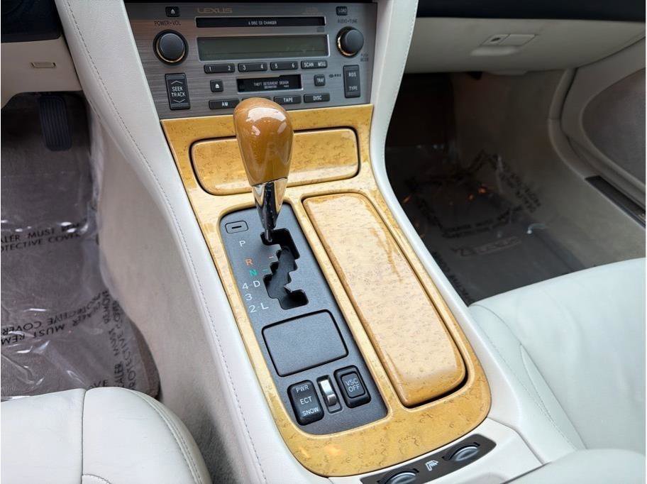 Used 2003 Lexus SC 430 Convertible RWD image 19