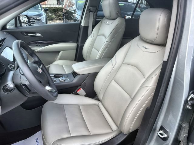 Used 2023 Cadillac XT4 Luxury w/ Cold Weather Package image 19