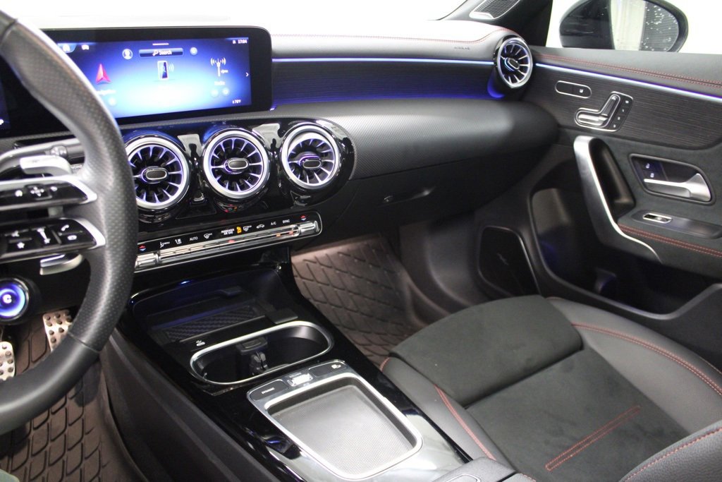 Used 2025 Mercedes-Benz CLA 35 AMG 4MATIC image 20