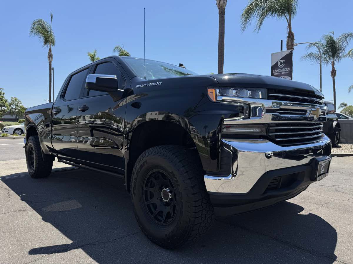 Used 2021 Chevrolet Silverado 1500 LT w/ Convenience Package II image 9