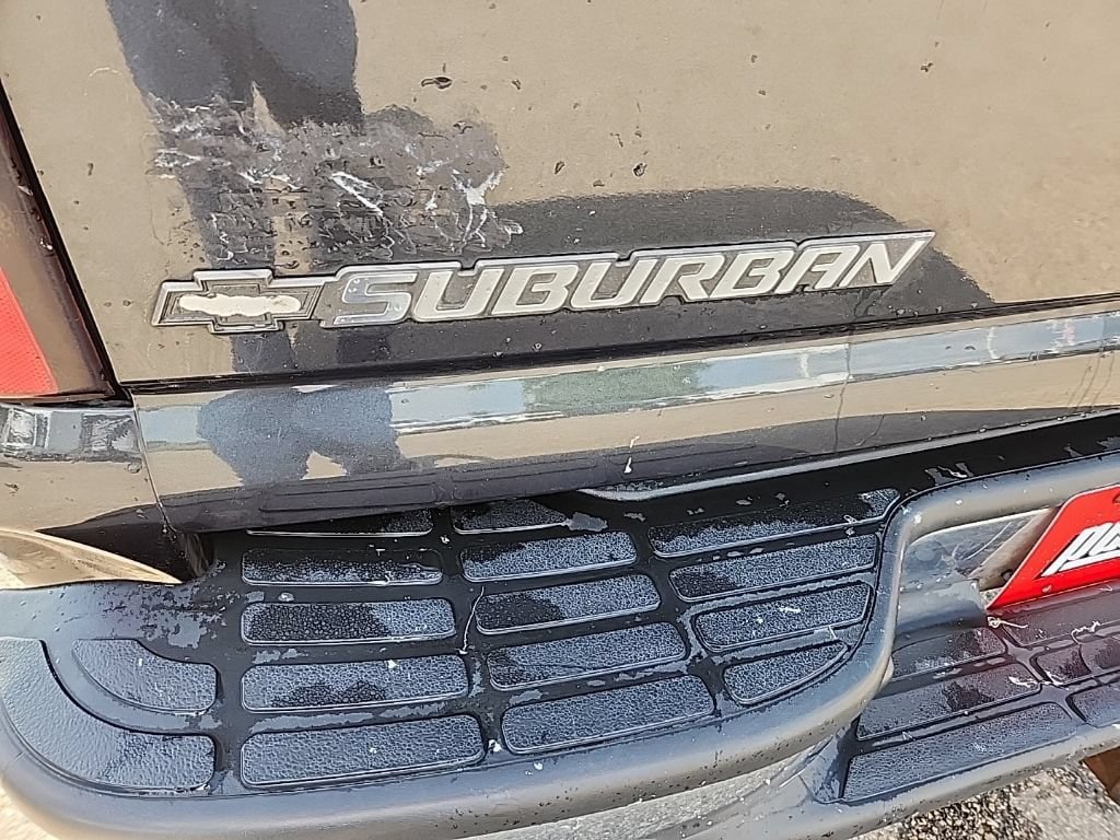 Used 2006 Chevrolet Suburban LT w/ Preferred Equipment Group AWD/4WD image 36