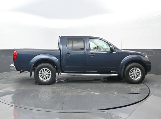 Used 2019 Nissan Frontier SV image 2