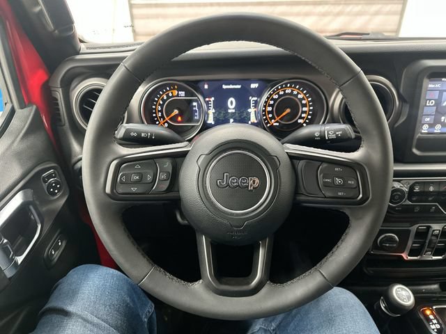 Used 2023 Jeep Gladiator Sport AWD/4WD image 12