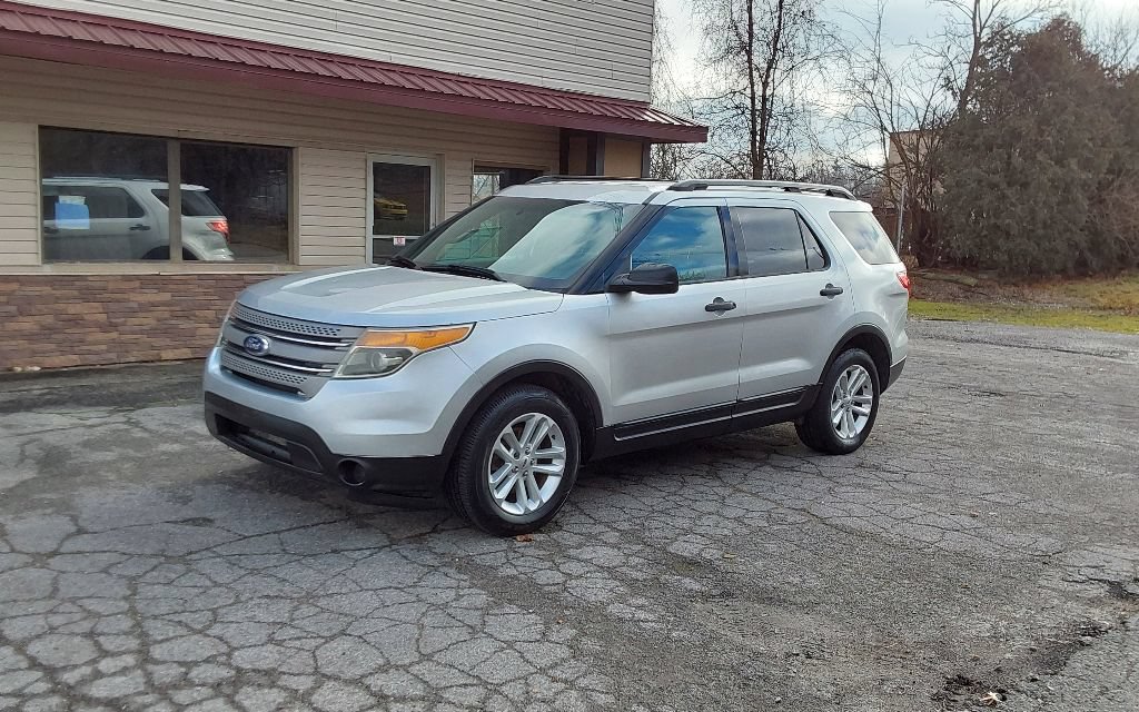 Used 2013 Ford Explorer FWD image 2