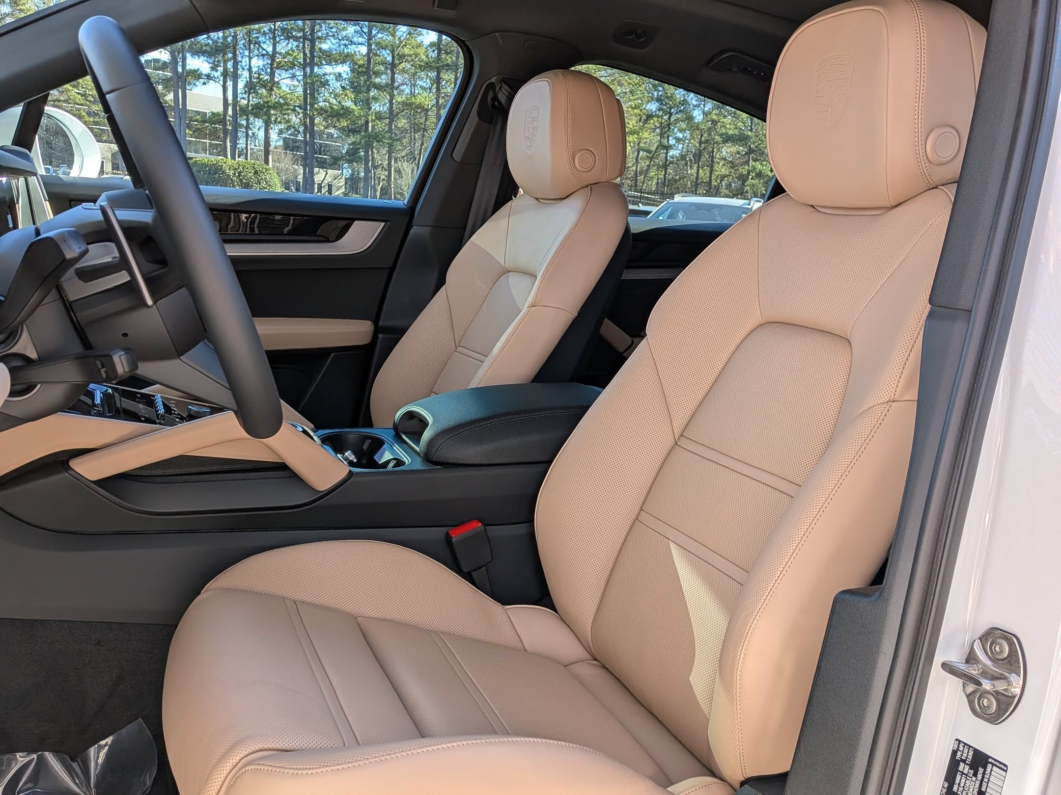 New 2026 Porsche Cayenne Coupe AWD/4WD image 5