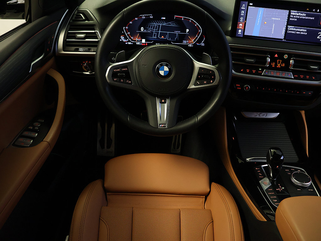 Used 2023 BMW X4 xDrive30i w/ M Sport Package AWD/4WD image 15