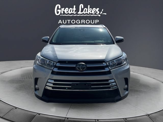 Used 2017 Toyota Highlander Limited w/ Carpet Mat Package AWD/4WD image 8