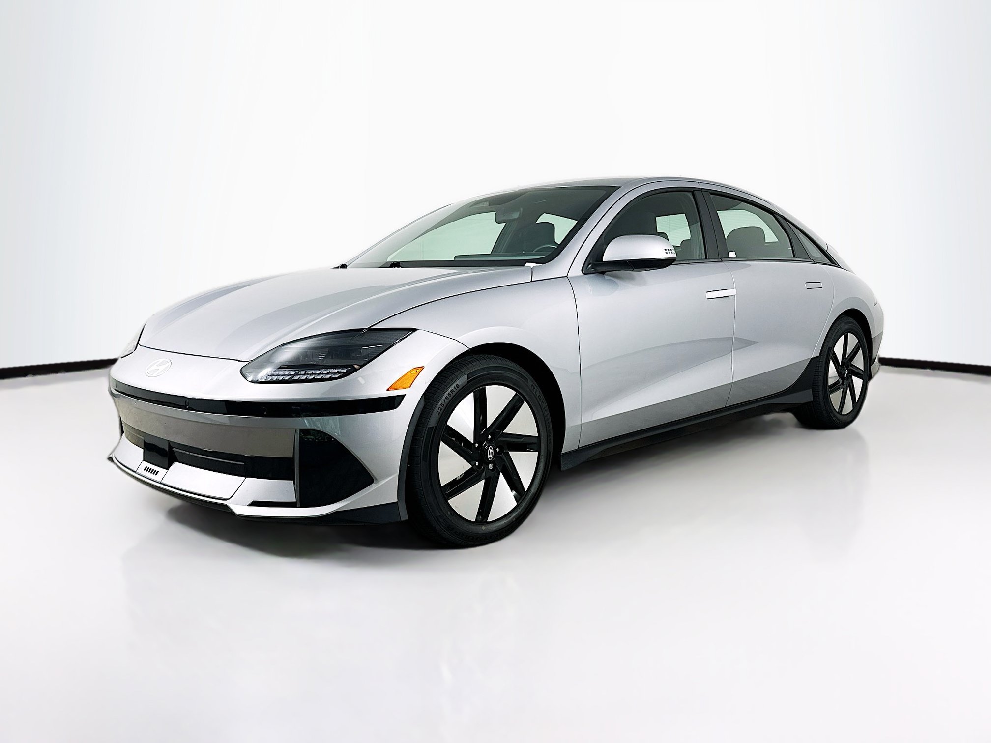 Used 2024 Hyundai Ioniq 6 SE AWD/4WD image 3