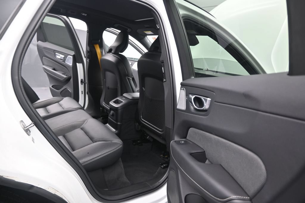 Certified 2024 Volvo XC60 T8 Polestar AWD/4WD image 18