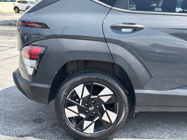 Used 2025 Hyundai Kona SEL AWD/4WD image 9