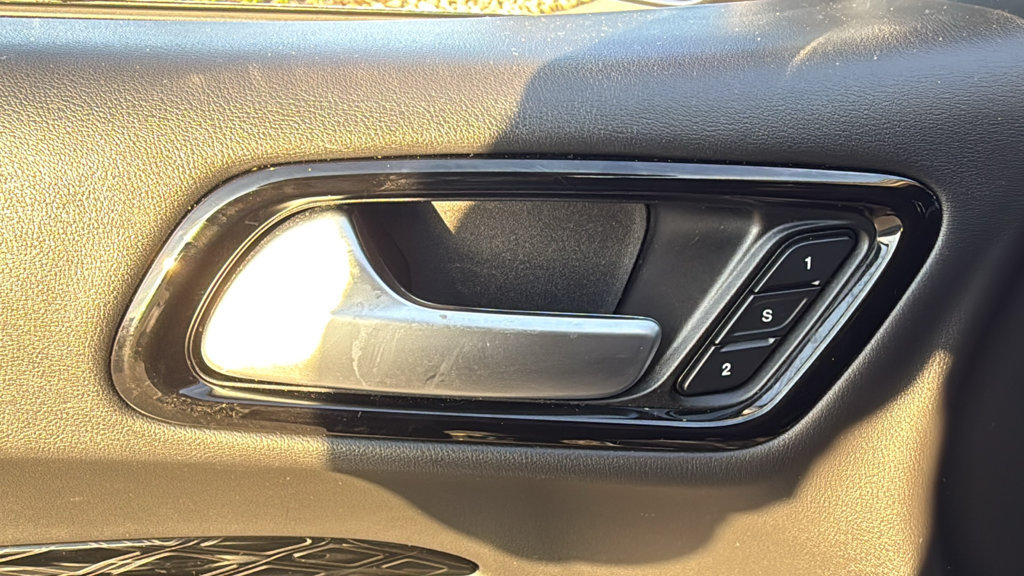 Used 2021 Dodge Durango Citadel w/ Premium Entertainment Group RWD image 18