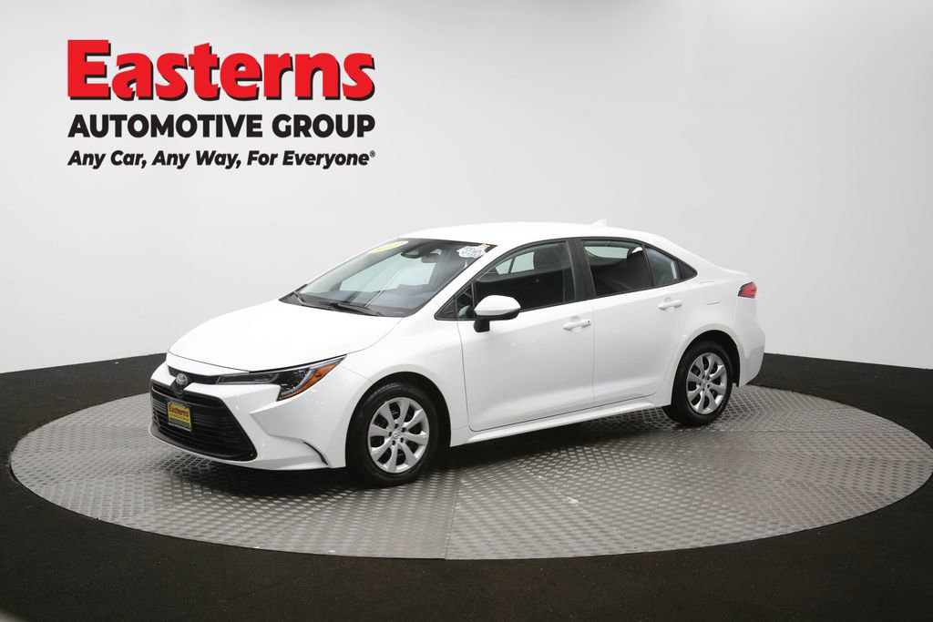 Used 2025 Toyota Corolla LE image 56