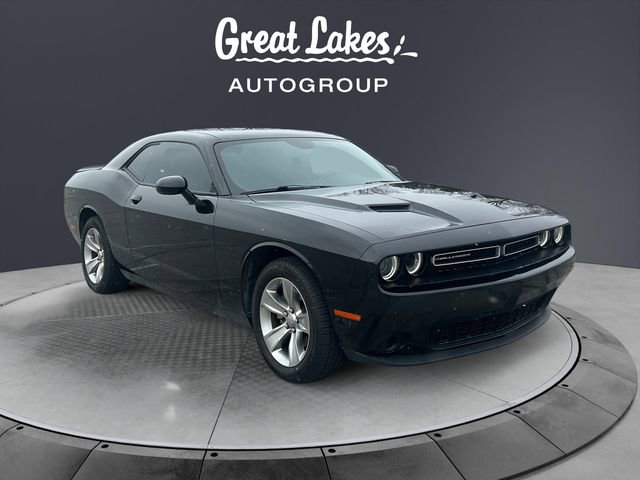 Used 2022 Dodge Challenger SXT image 7