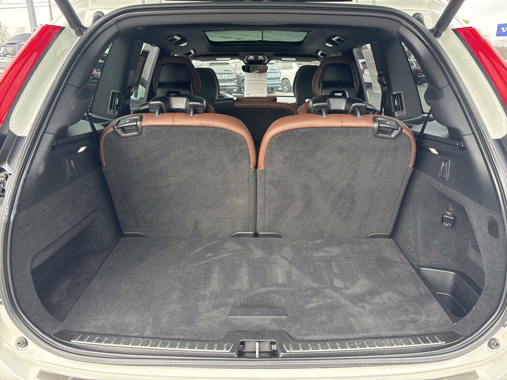Certified 2024 Volvo XC90 T8 Ultimate w/ Protection Package Premier image 50