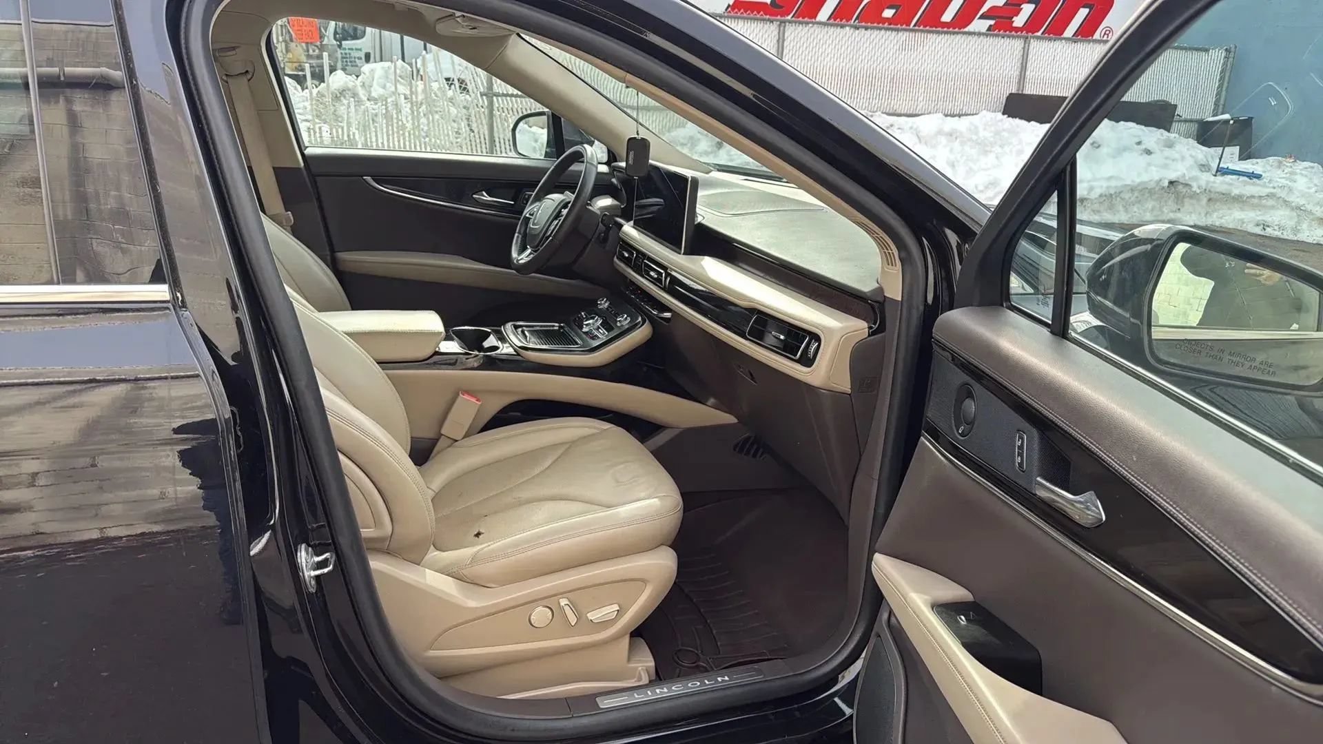 Used 2021 Lincoln Nautilus Reserve FWD image 12