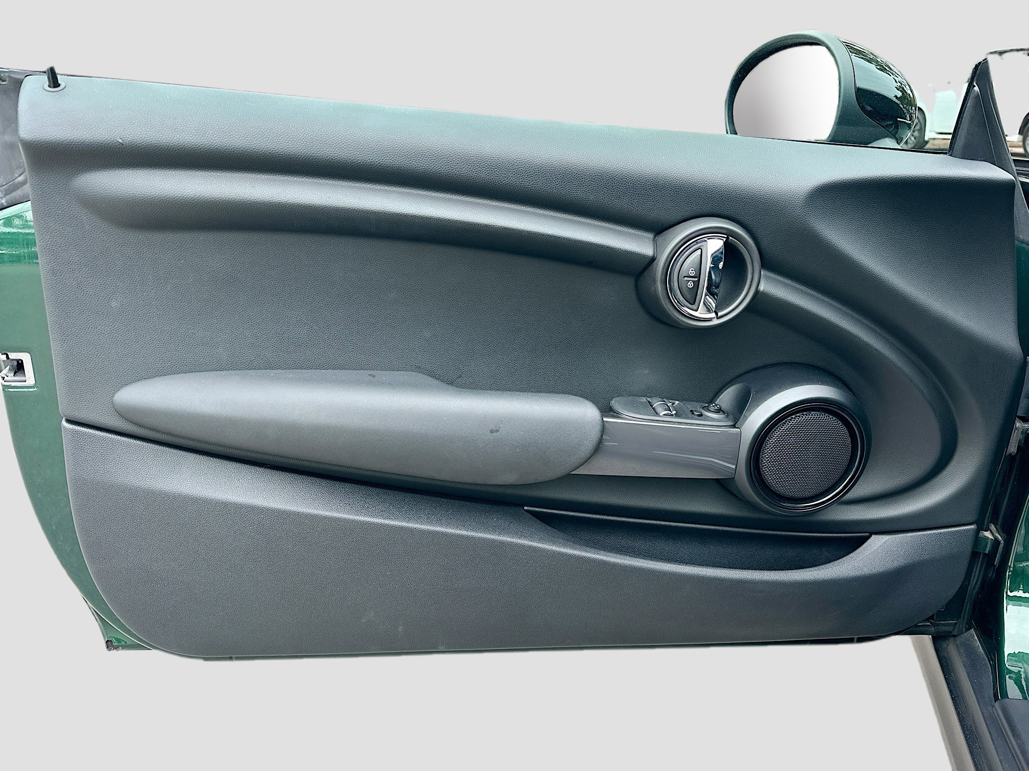 Used 2018 MINI Cooper 2-Door Hardtop image 21