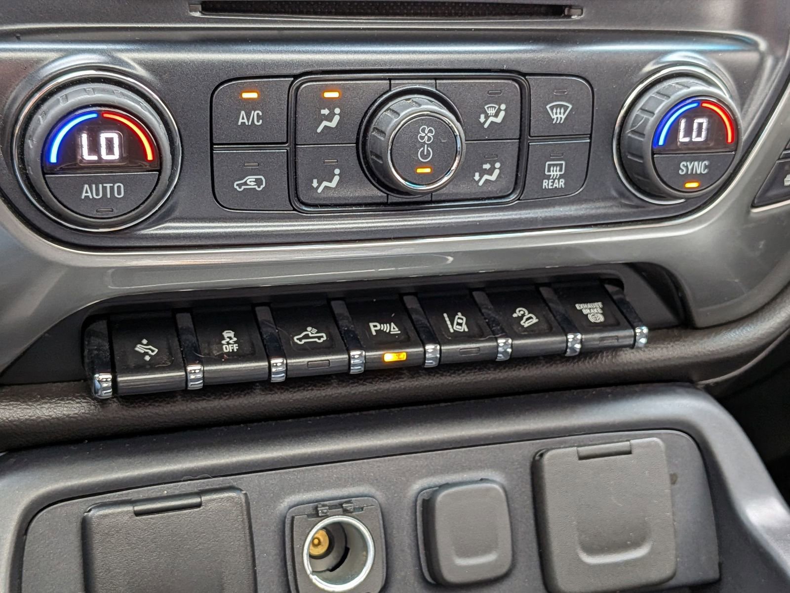 Used 2019 Chevrolet Silverado 3500 LTZ w/ Duramax Plus Package image 25