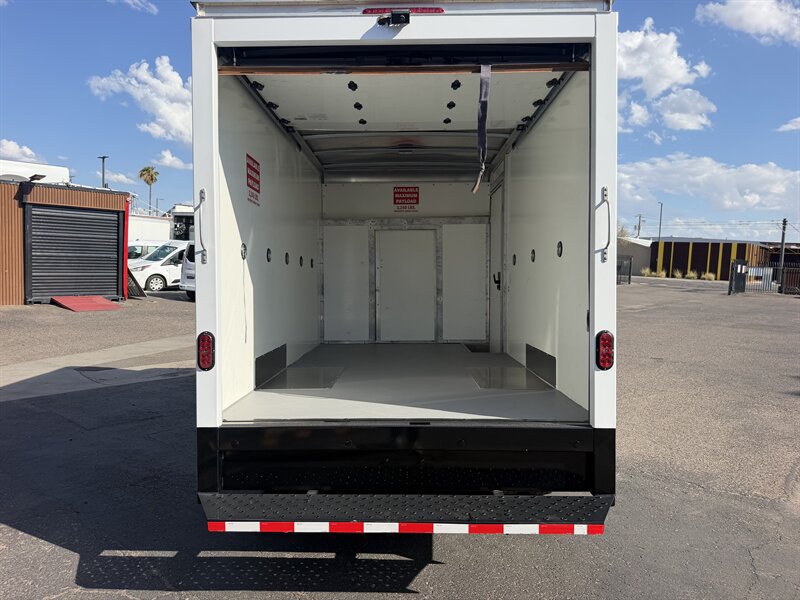 Used 2023 Ford Transit 350 DRW RWD image 9