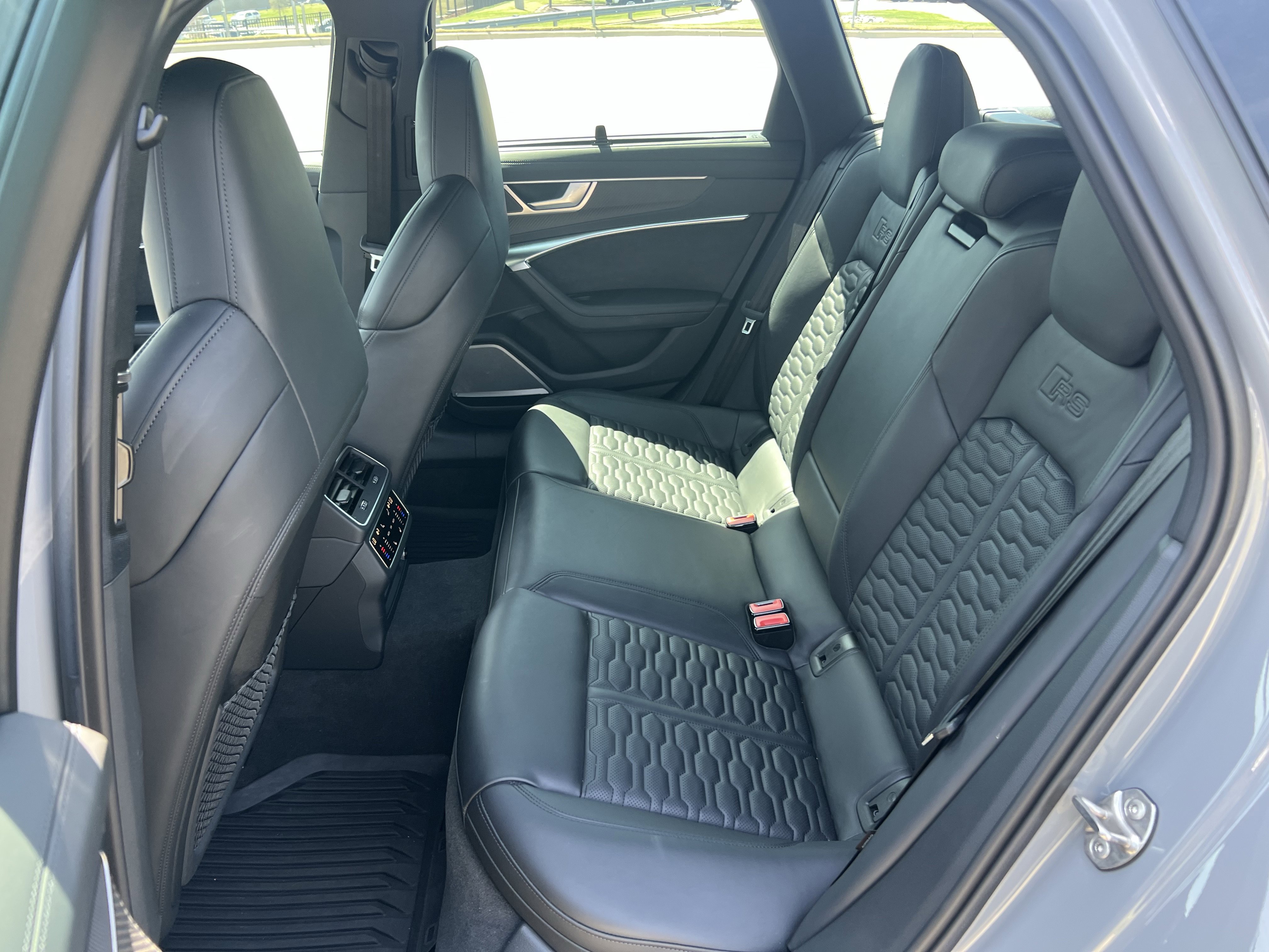 Used 2023 Audi RS 6 image 30