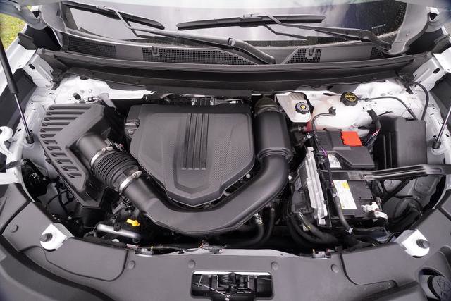 Used 2025 GMC Acadia Denali w/ LPO, Floor Liner Package image 10