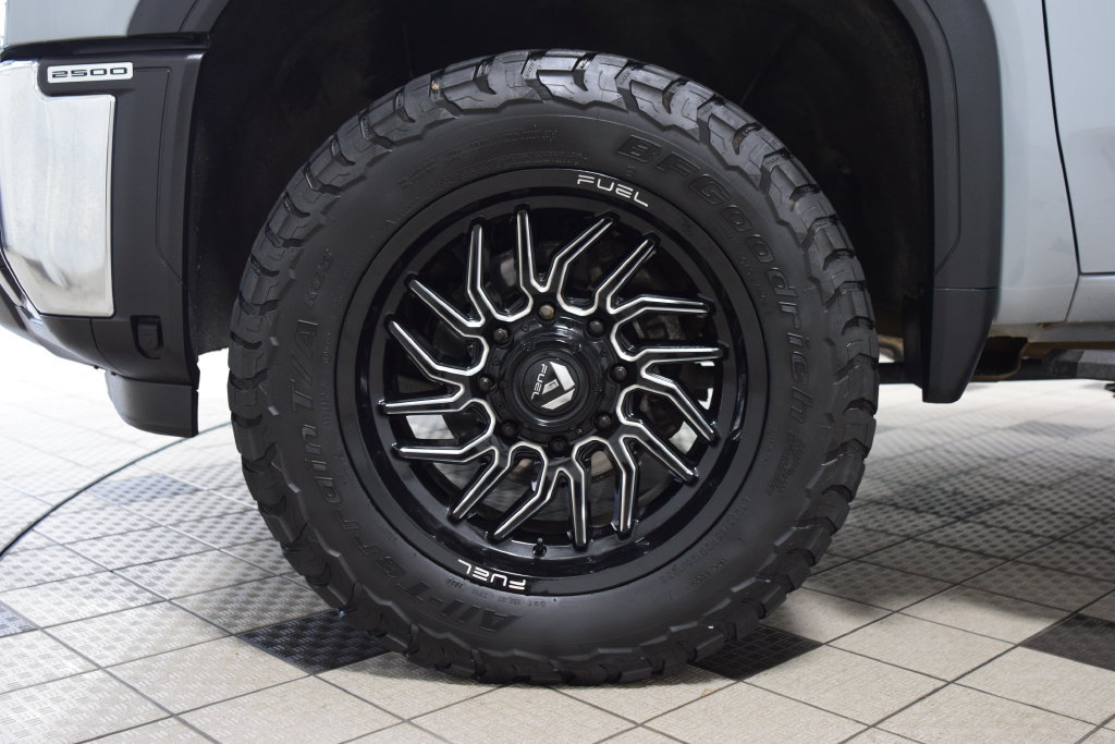 Used 2025 GMC Sierra 2500 SLE w/ SLE Value Package; AWD/4WD image 28