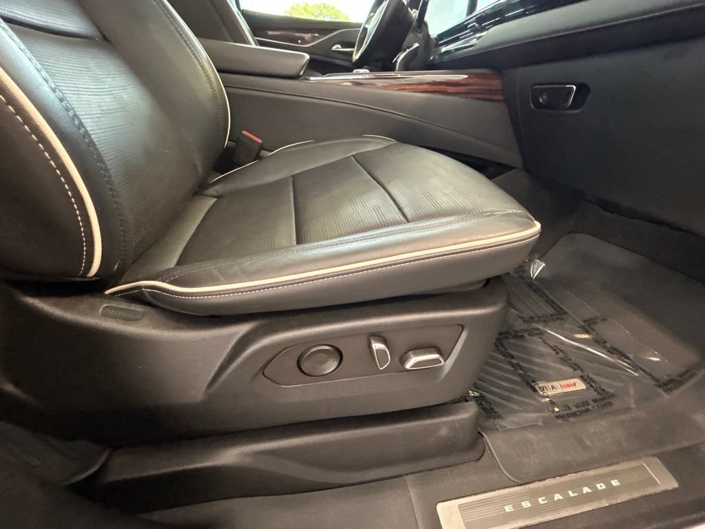 Used 2022 Cadillac Escalade Premium Luxury w/ Performance Package RWD image 27