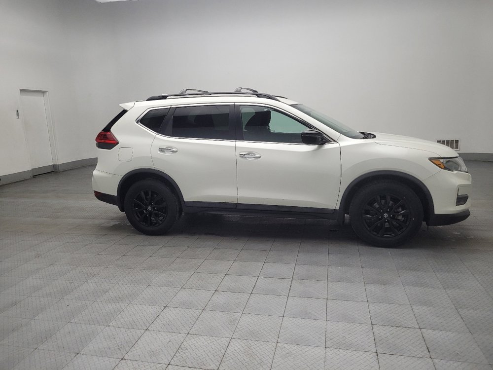 Used 2017 Nissan Rogue SV w/ Midnight Edition image 11