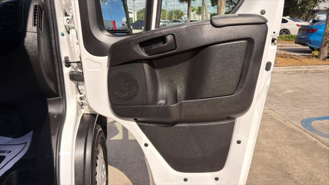 Used 2025 RAM ProMaster 2500 w/ Convenience Group FWD image 14