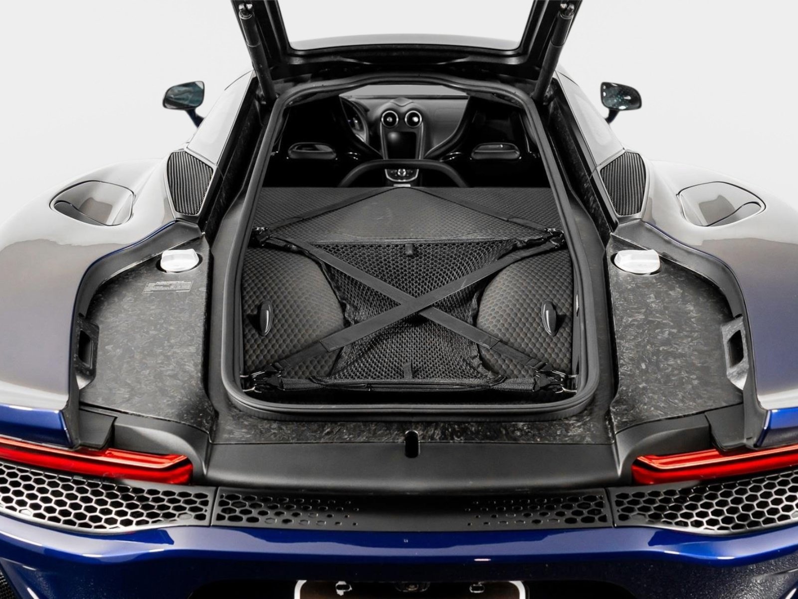 Used 2023 McLaren GT RWD image 47