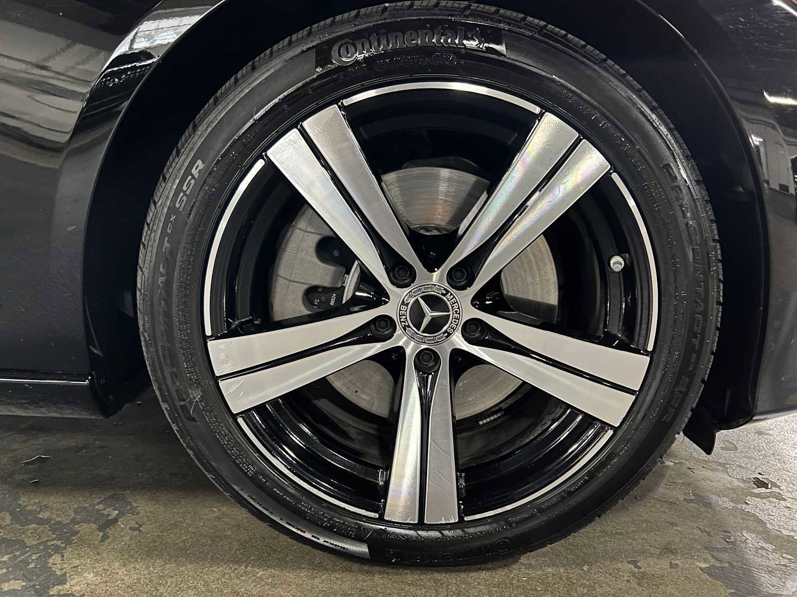 Used 2025 Mercedes-Benz C 300 4MATIC Sedan image 9