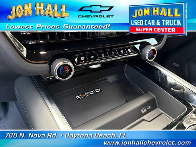 Used 2026 Chevrolet Suburban Premier w/ Sun And Tow Package AWD/4WD image 27