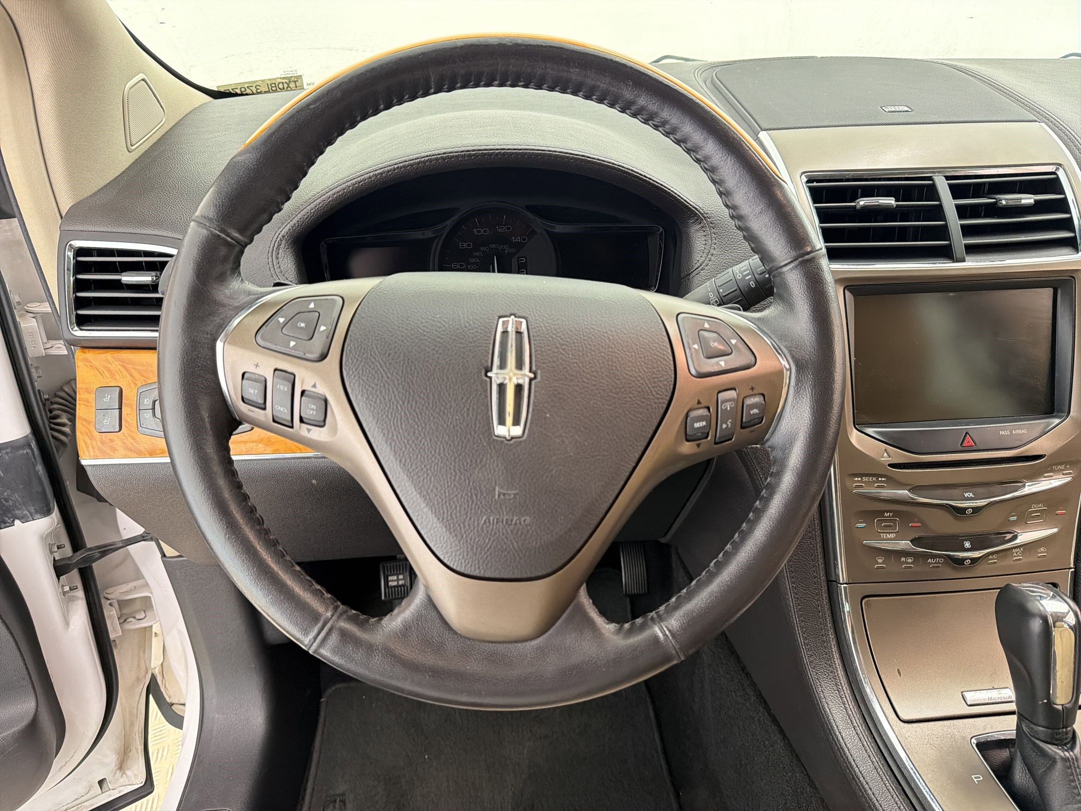 Used 2013 Lincoln MKX FWD image 18