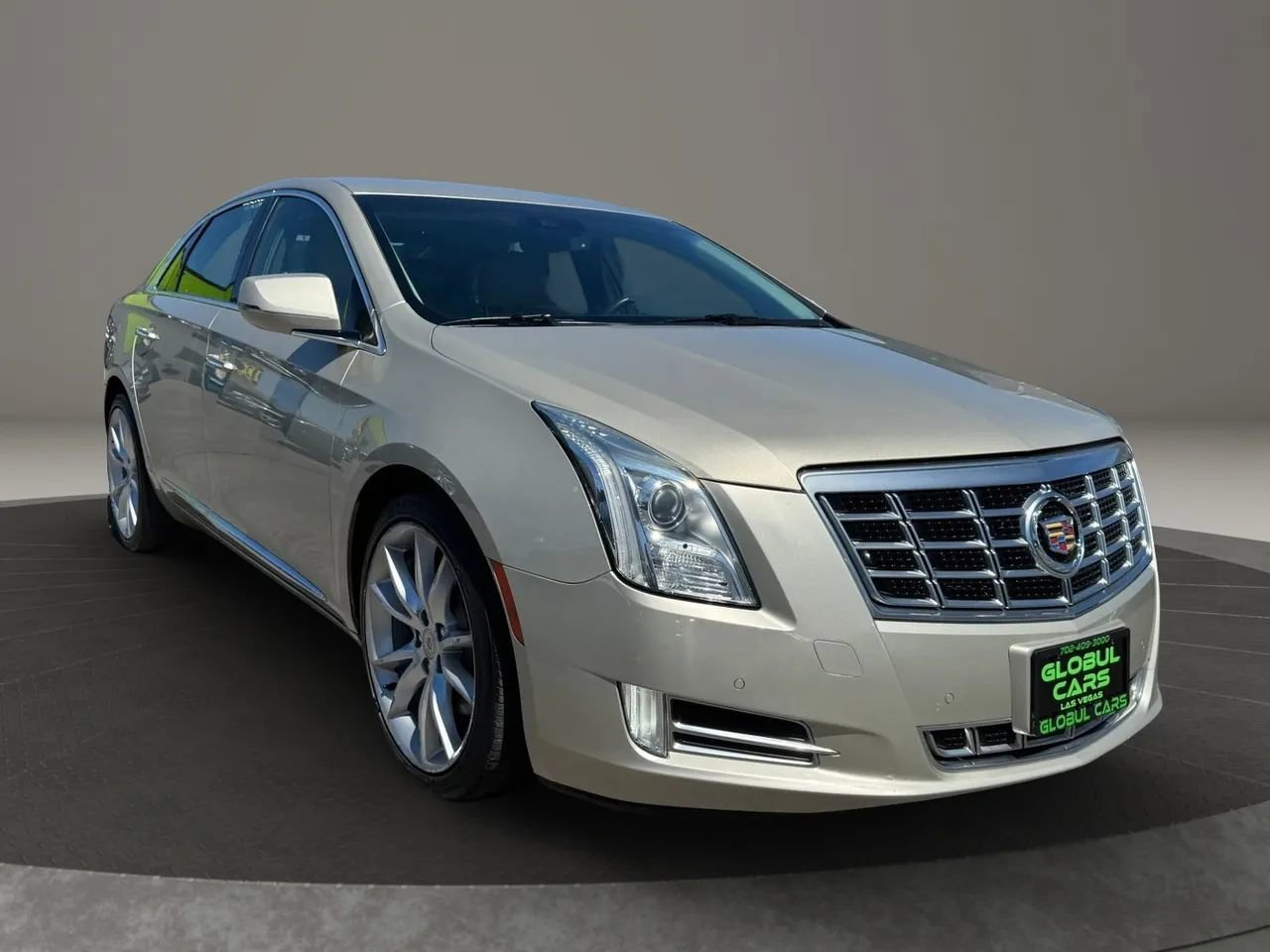 Used 2013 Cadillac XTS Premium FWD image 4