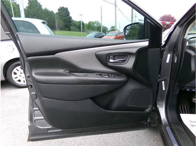 Used 2019 Nissan Murano S AWD/4WD image 2