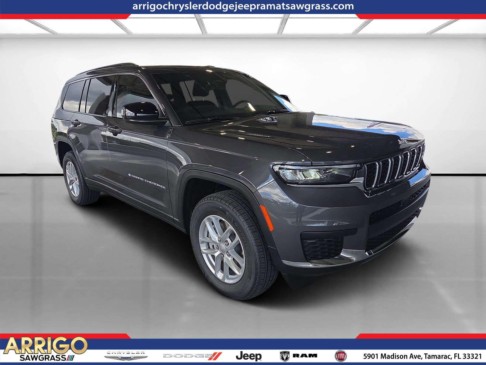 New 2025 Jeep Grand Cherokee L Laredo RWD image 1