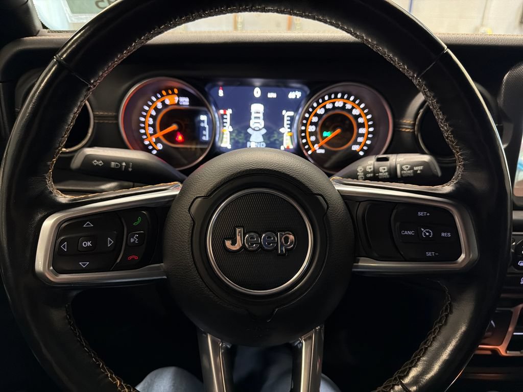 Used 2022 Jeep Wrangler Unlimited Sahara AWD/4WD image 13