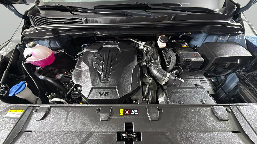 Used 2024 Kia Carnival SX Prestige image 38