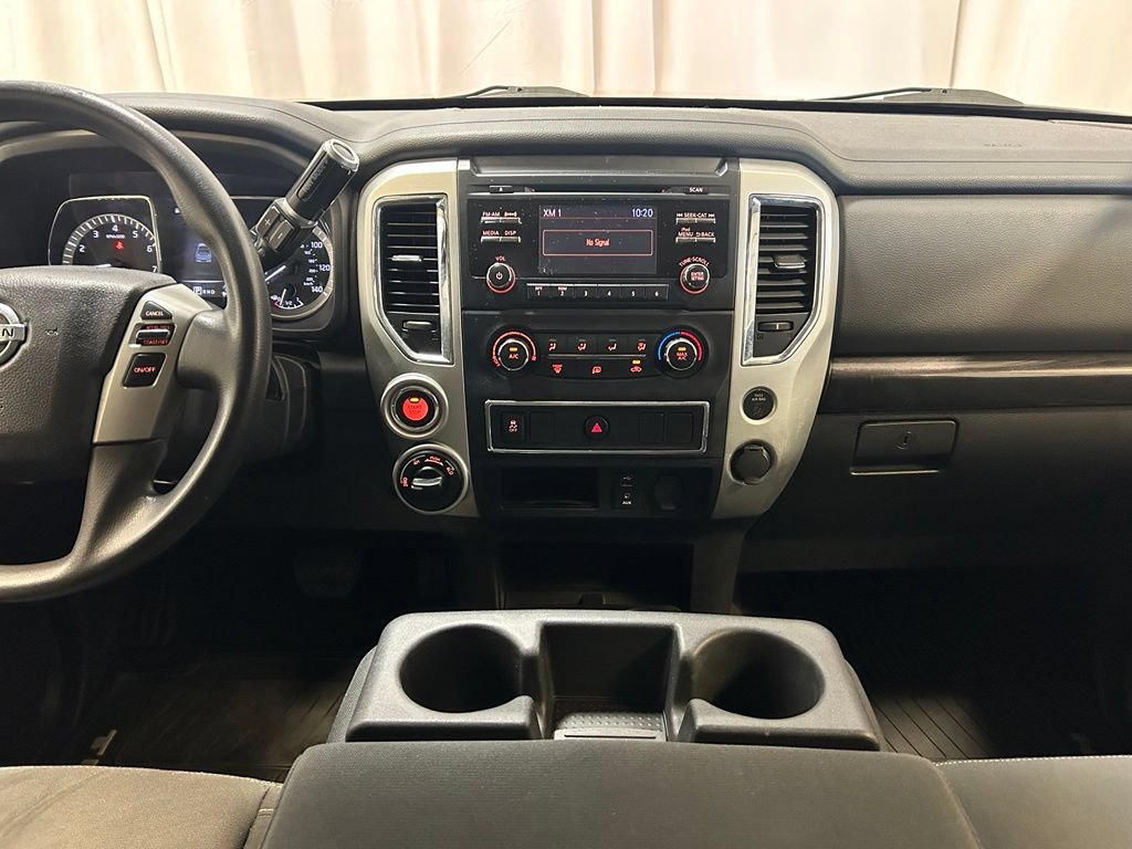 Used 2018 Nissan Titan SV AWD/4WD image 13