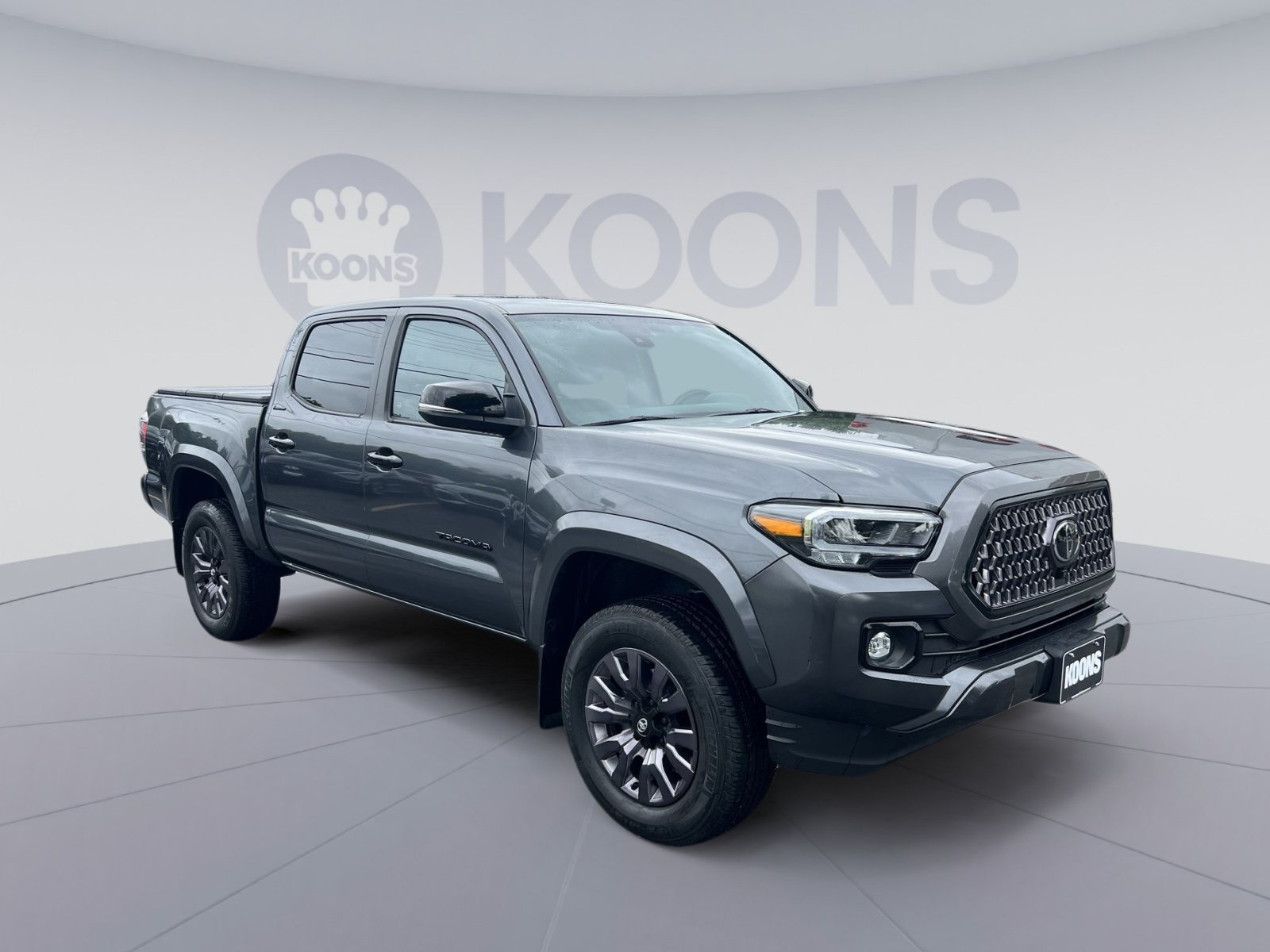 Used 2022 Toyota Tacoma Limited w/ Nightshade Package AWD/4WD image 10