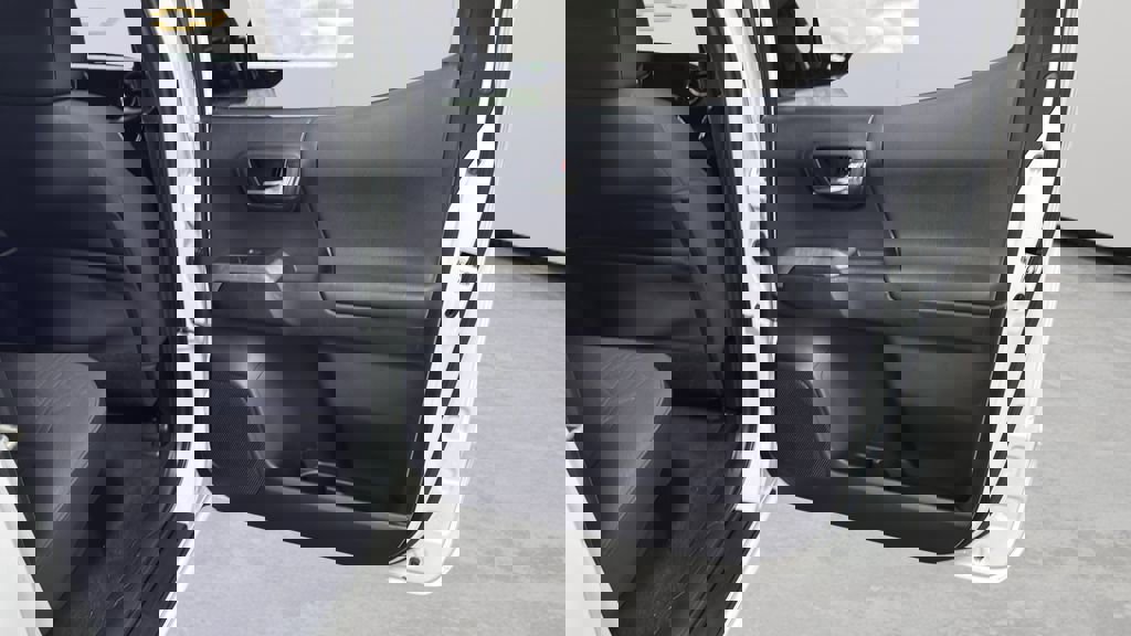 Used 2017 Toyota Tacoma TRD Sport w/ Tow Package image 40